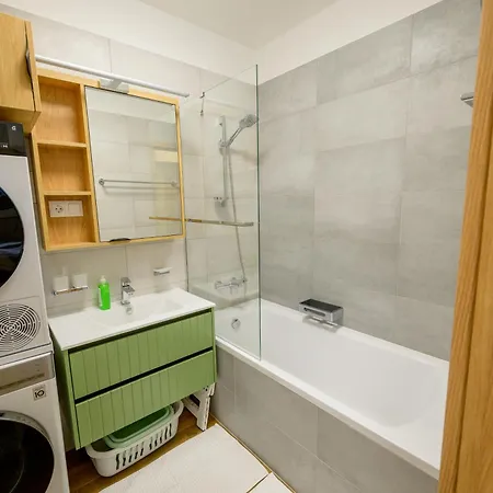 Czako Luxury 6 Apartman *