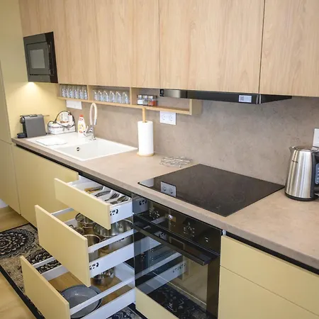 Czako Luxury 6